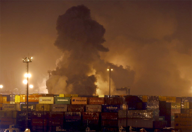 Vazamento de gs no terminal de cargas do porto de Santos, no litoral sul de So Paulo 
