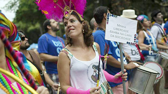 Pegao com respeito: Mulheres se mobilizam por carnaval sem assdio --- Renata Rodrigues, uma das fundadoras do bloco das Mulheres Rodadas 