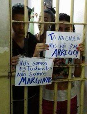 Estudantes secundaristas presos em Goiás 
