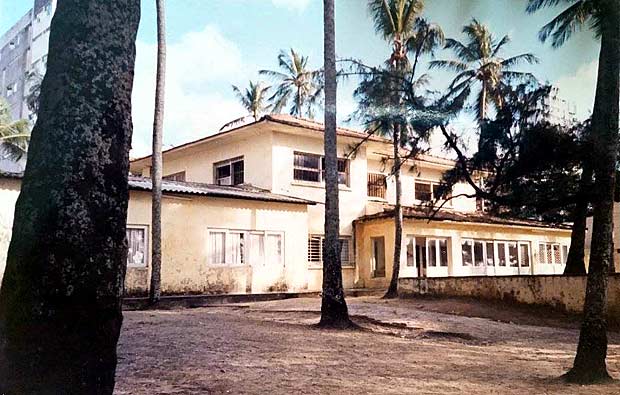 Fachada da Escola Parque do Recife, na praia de Boa Viagem, em foto de 1988 crdito: Ana Hounie/Arquivo pessoal