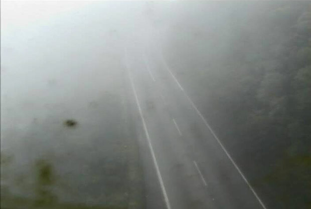 Imagem da rodovia Anchieta, na altura do km 43, feita por volta das 8h50