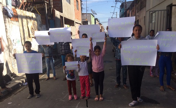 Moradores de Cidade Tiradentes protestam contra a morte do menino Waldik Gabriel Chagas, 11, pela GCM na zona leste de SP