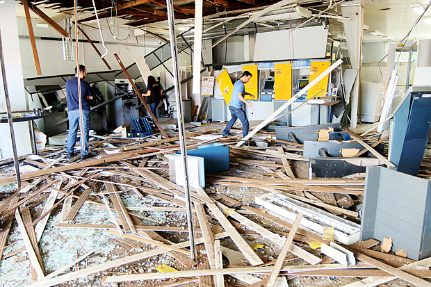 Caixas eletrnicos explodidos na cidade de Marialva (PR)
