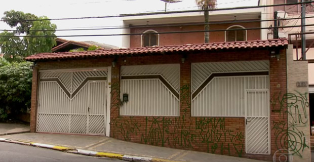 Muro pichado na Zona Norte da capital paulista. Pichadores espancaram dentista at a morte