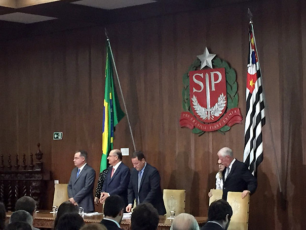 Governador Geraldo Alckmin em coletiva no Palácio dos Bandeirantes