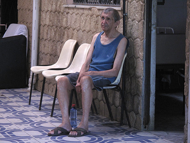 Jose Alves Sobrinho, 67, morador do Abrigo Evanglico Caminho da Felicidade, no Rio