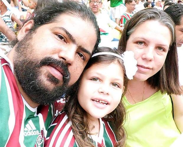 Diretor da OAB Wagner da Silva Salgado com a mulher e a filha; famlia foi morta a tiros em casa