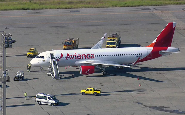 Piloto faz pouso de emergência em Guarulhos após detectar fumaça em cabine