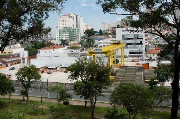 Obras paradas da estação Freguesia do Ó, da linha 6-laranja, na zona norte de SP; gestão Alckmin (PSDB) estuda relicitar a linha, que seria a 1ª a ter operação e construção privadas
