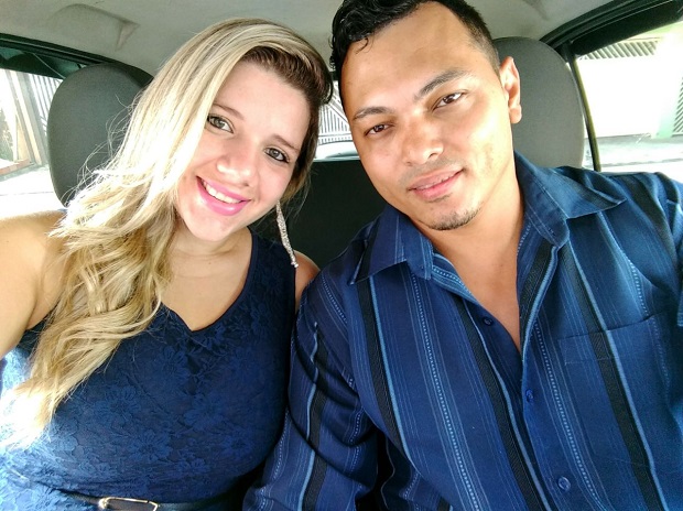 Beatriz e Fabio Henrique de Camargo, que participam de casamento coletivo da Igreja Universal