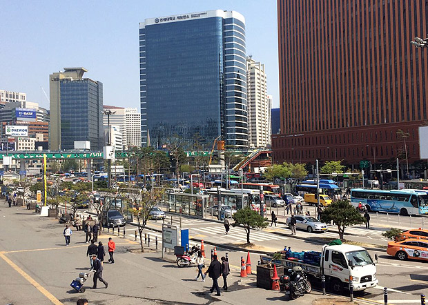 Estação de Seul, onde há integração e transferência de ônibus