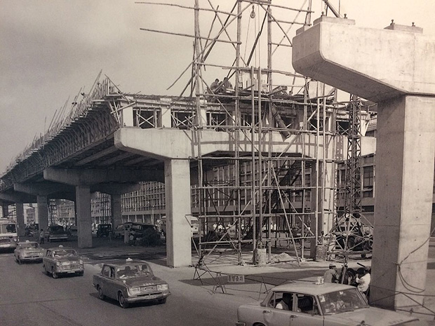 Construo de elevado em 1977