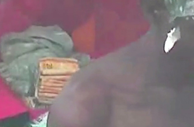 Vdeo mostra pilhas de dinheiro adquirido com venda de drogas na feira da cracolndia