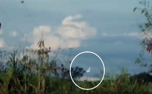 Vdeo mostra momento da queda de aeronave durante voo de instruo em Itapira