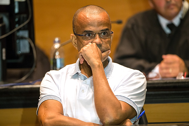 Fernandinho Beira-Mar no julgamento por morte de quatro detentos no presdio Bangu 1, em 2015