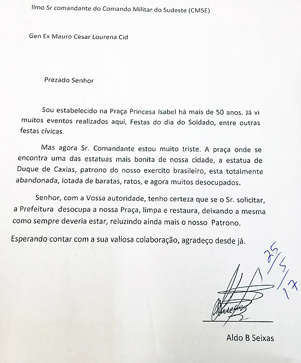 Comerciante pede em carta ao Exrcito sada de usurios da Praa Princesa Isabel