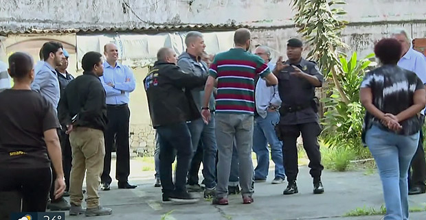 Moradores impedem instalao de contineres para atender usurios de drogas da praa Princesa Isabel