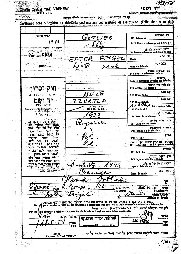 Primeira pgina do caderno de testemunho do Yad Vashem, em 1954, assinada por um brasileiro