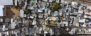 Joel Silva/Folhapress Doria busca desalojar la favela que abastece de drogas a "cracolandia"