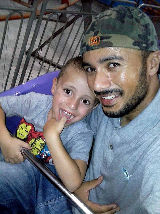 Cleriano Jose da Silva, 31, e o filho de cinco anos mortos em incndio na zona leste de SP