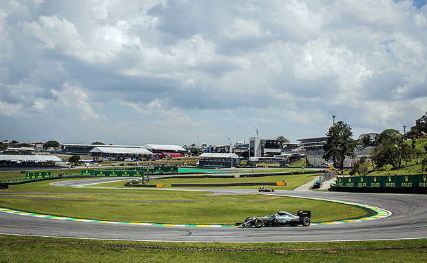 S�O PAULO, SP, 11.11.2016: GP-BRASIL - O piloto alem�o Nico Rosberg, da Mercedes, durante treino para o GP Brasil de F�rmula 1, no aut�dromo de Interlagos na zona sul de S�o Paulo. (Foto: Eduardo Anizelli/Folhapress)
