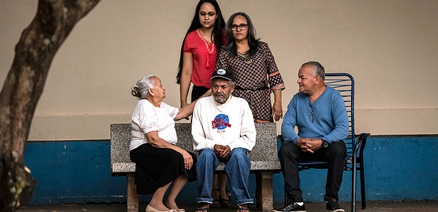 Após 30 anos vivendo como andarilho, pai é reencontrado pela família