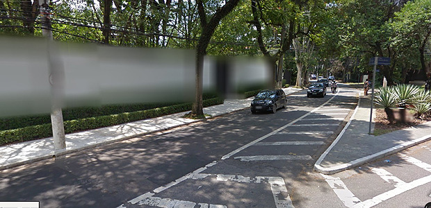 Imagen difuminada de la casa del alcalde de So Paulo, Joo Doria, en Google Maps 