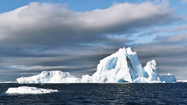 Camada de gelo no Mar de Weddell, considerado o mais limpo do mundo | Foto: Dr P. Marazzi/Science Photo Library