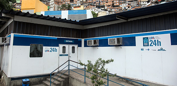 La atencin al pblico de los centros de salud cariocas de la favela de la Rocinha son interrumpido al menos 2 veces al da 