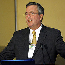 Jeb Bush defendeu o fim da tarifa de importao sobre o lcool brasileiro (etanol)