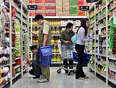 Cerca de 47% dos consumidores visitam mais de uma loja para comparar preos