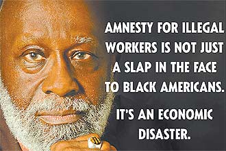 "Anistia a trabalhadores ilegais no  s um tapa na cara dos negros.  um desastre econmico", diz cartaz nos Estados Unidos