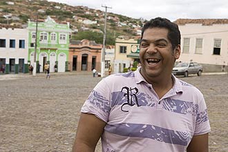 Aflnio Santos Silva largou a fazenda de caf e agora vive vendendo cafezinho em um bar