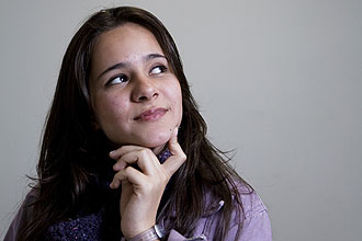 Vestibulanda Daniela Gozzi, 19, prioriza o inglês nos estudos; língua vai ter peso maior na nota final do vestibular 2010 da Fuvest