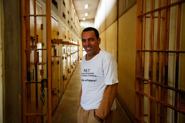 Luciano Cabral da Silva, 42, preso da penitenciria 1 de Serra Azul, perto de Ribeiro Preto (SP)