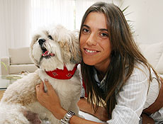 Cia Camargo e seu cachorro Scooby
