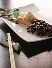 Abekawa moti é feito com uma mistura que leva doce de feijão