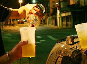Estudo norte-americano mostra que consumir bebida alcolica com energtico  mais arriscado que lcool sozinho