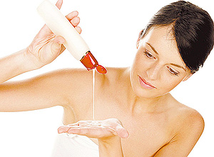 Pesquisa da ProTeste testou a eficácia de cremes cosméticos que clareiam manchas causadas pelo sol na pele
