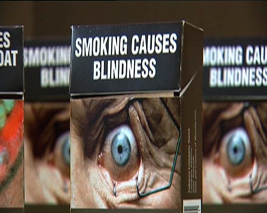 Na Austrália, logomarcas e nomes de cigarros terão de ser substituídos por fotos e mensagens de advertência