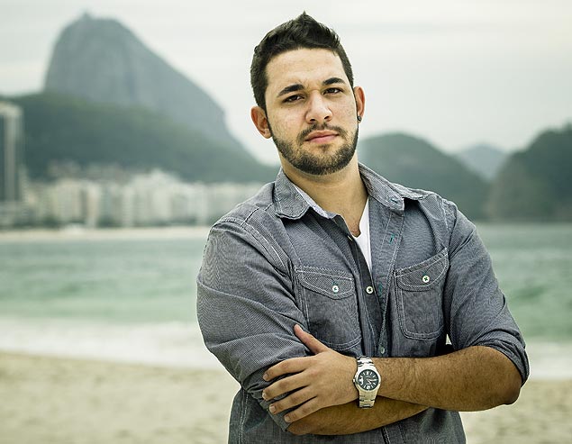 O publicitrio carioca Daniel Bovolento em praia da zona sul do Rio