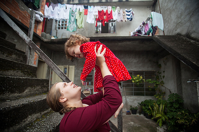 Jéssica Bonizzi, 22, percebeu que a filha Valentina, de um ano e oito meses, dava sinais quando queria fazer xixi ou cocô