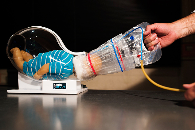 Criado pelo mecânico argentino Jorge Odón, dispositivo ajuda a salvar bebês presos no canal de parto