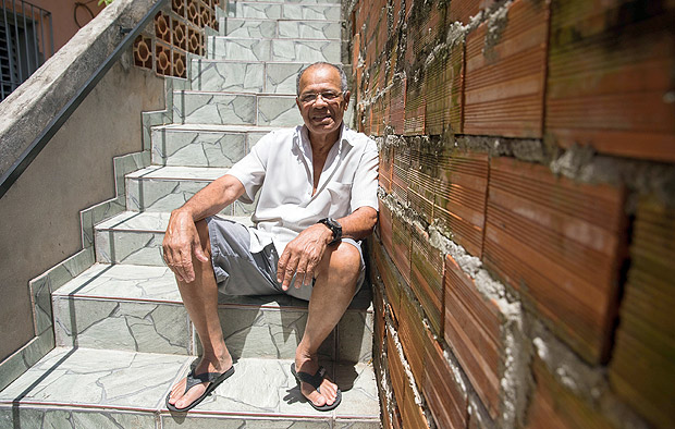 Jerson Nascimento, 73, teve depresso aps se aposentar na construo civil; ele foi incentivado a sair mais com os amigos e fazer pequenos trabalhos de reparo e construo em casa