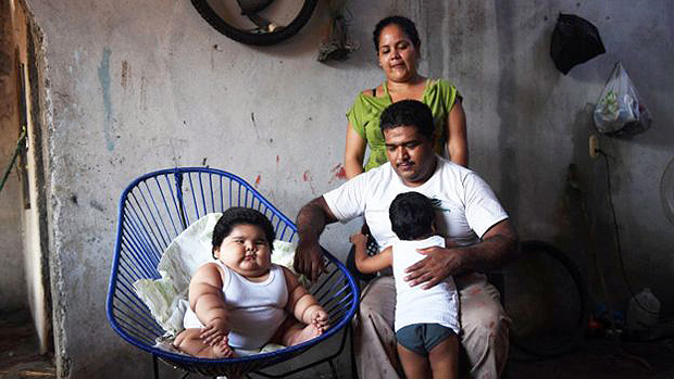 Luis Manuel nasceu em Tecoma, no estado de Colima, e pesava 3,58 kg ao nascer 