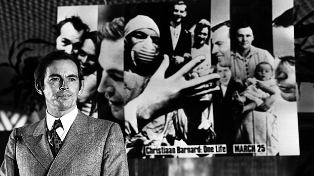 O sul-africano Christiaan Barnard realizou o primeiro transplante de corao, em dezembro de 1967