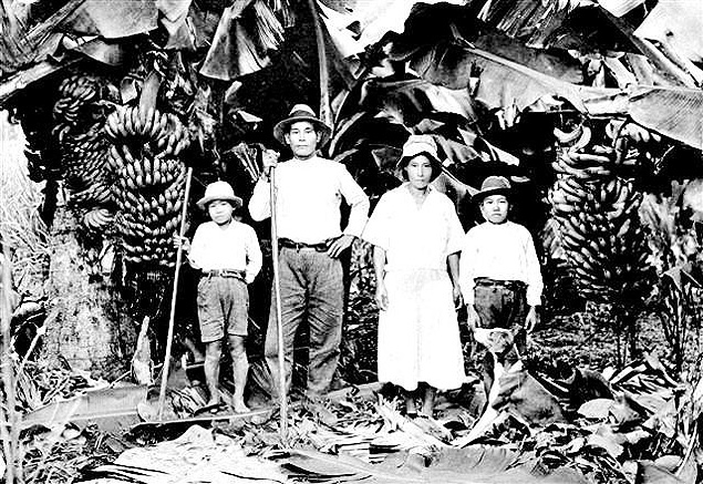 Agricultores retratados na dcada de 1930, no Vale do Ribeira (SP) 