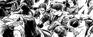 Estudantes pré vestibular do cursinho Anglo em sala de aula – Montagem de Maicon Silva sobre foto de Bruno Santos/Folhapress
