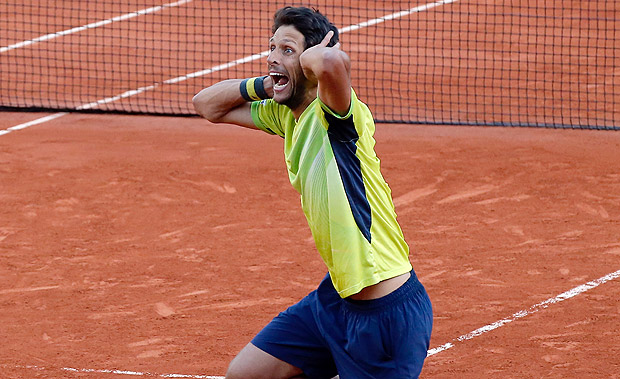 Marcelo Melo comemora o ttulo de 2015 em Roland Garros. (AP Photo/Michel Euler) ORG XMIT: ROG243