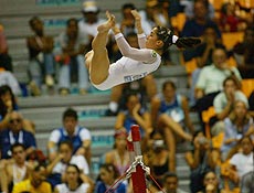 Daniele Hypólito ganha medalha de prata nas barras paralelas dos Jogos de Santo Domingo, na República Dominicana.